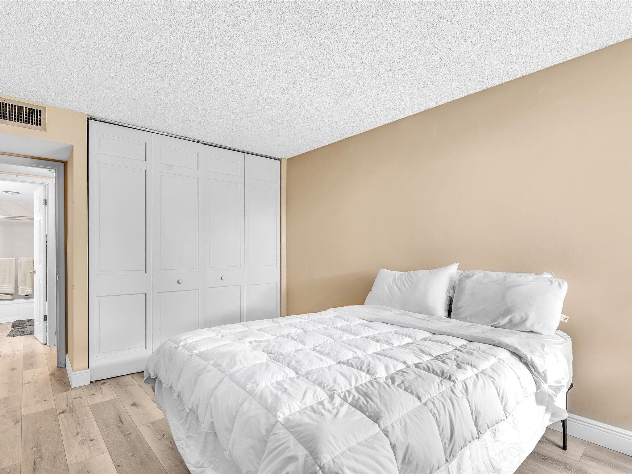 1350 River Reach #111, Fort Lauderdale FL 33315