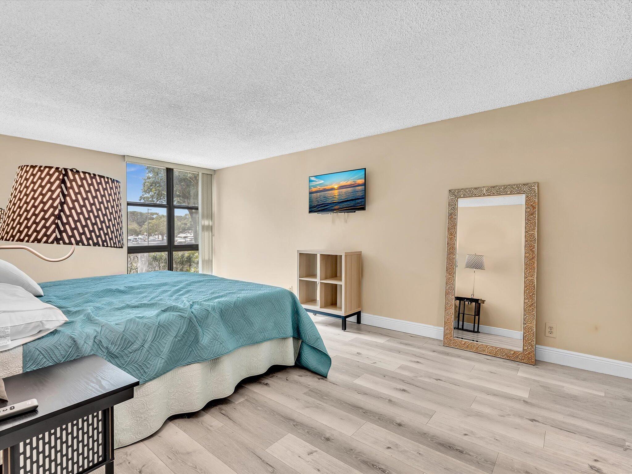 1350 River Reach #111, Fort Lauderdale FL 33315