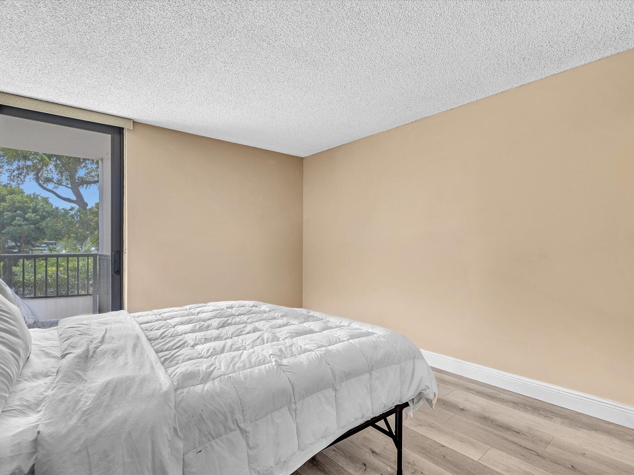 1350 River Reach #111, Fort Lauderdale FL 33315