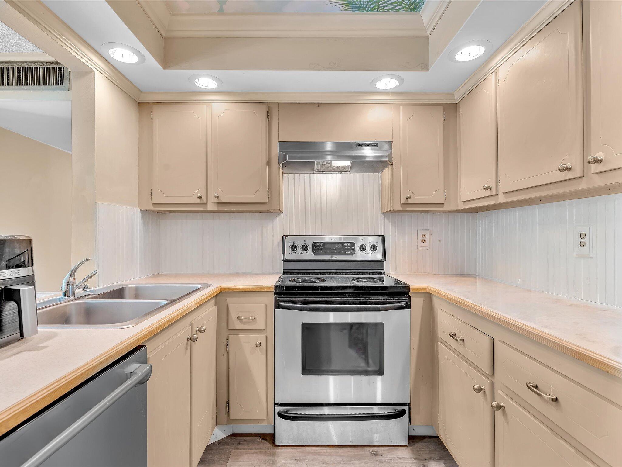 1350 River Reach #111, Fort Lauderdale FL 33315