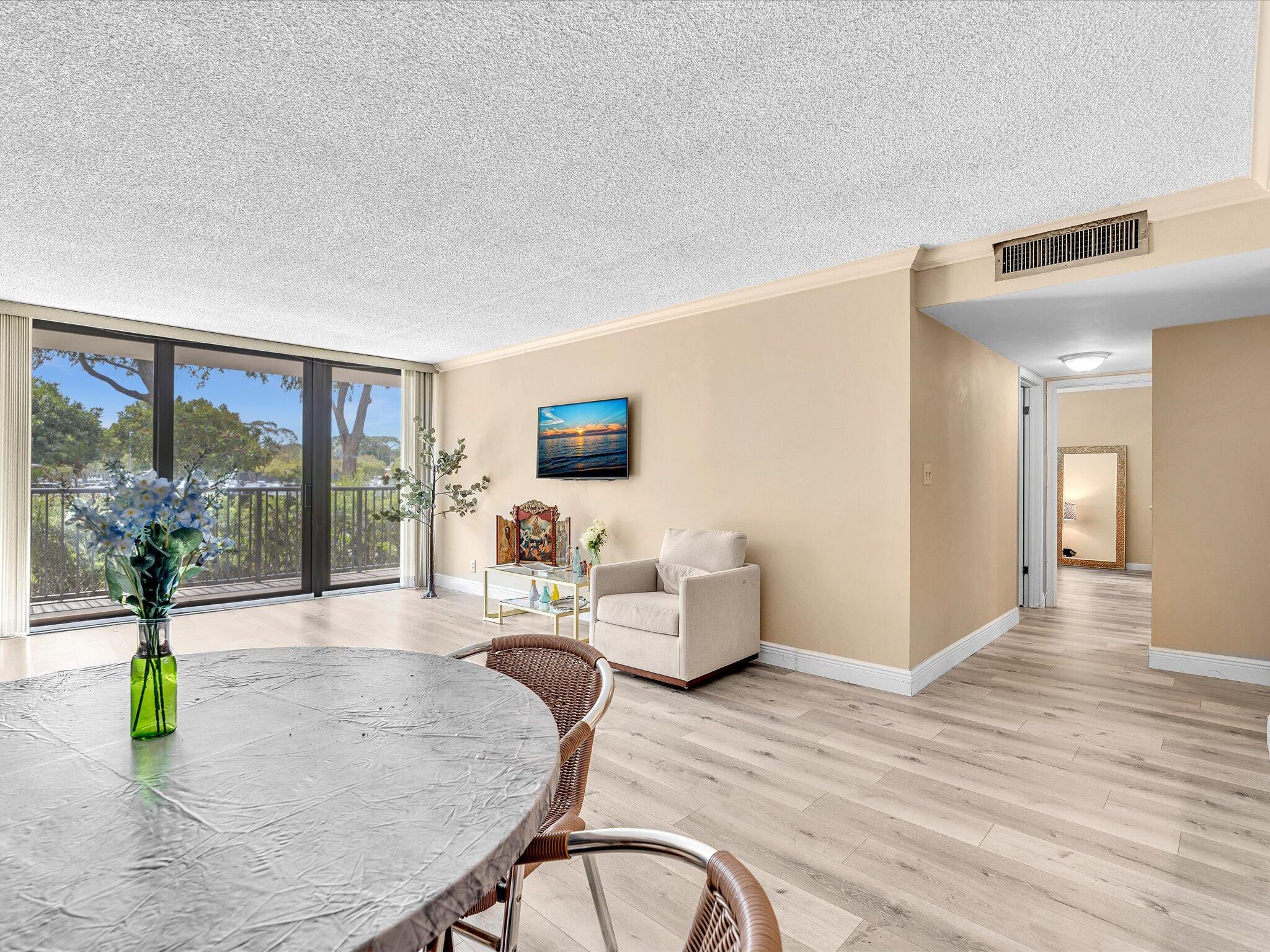 1350 River Reach #111, Fort Lauderdale FL 33315