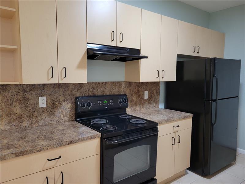 3569 Forest Hill #117, Palm Springs FL 33406