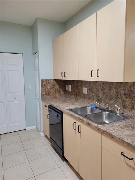 3569 Forest Hill #117, Palm Springs FL 33406