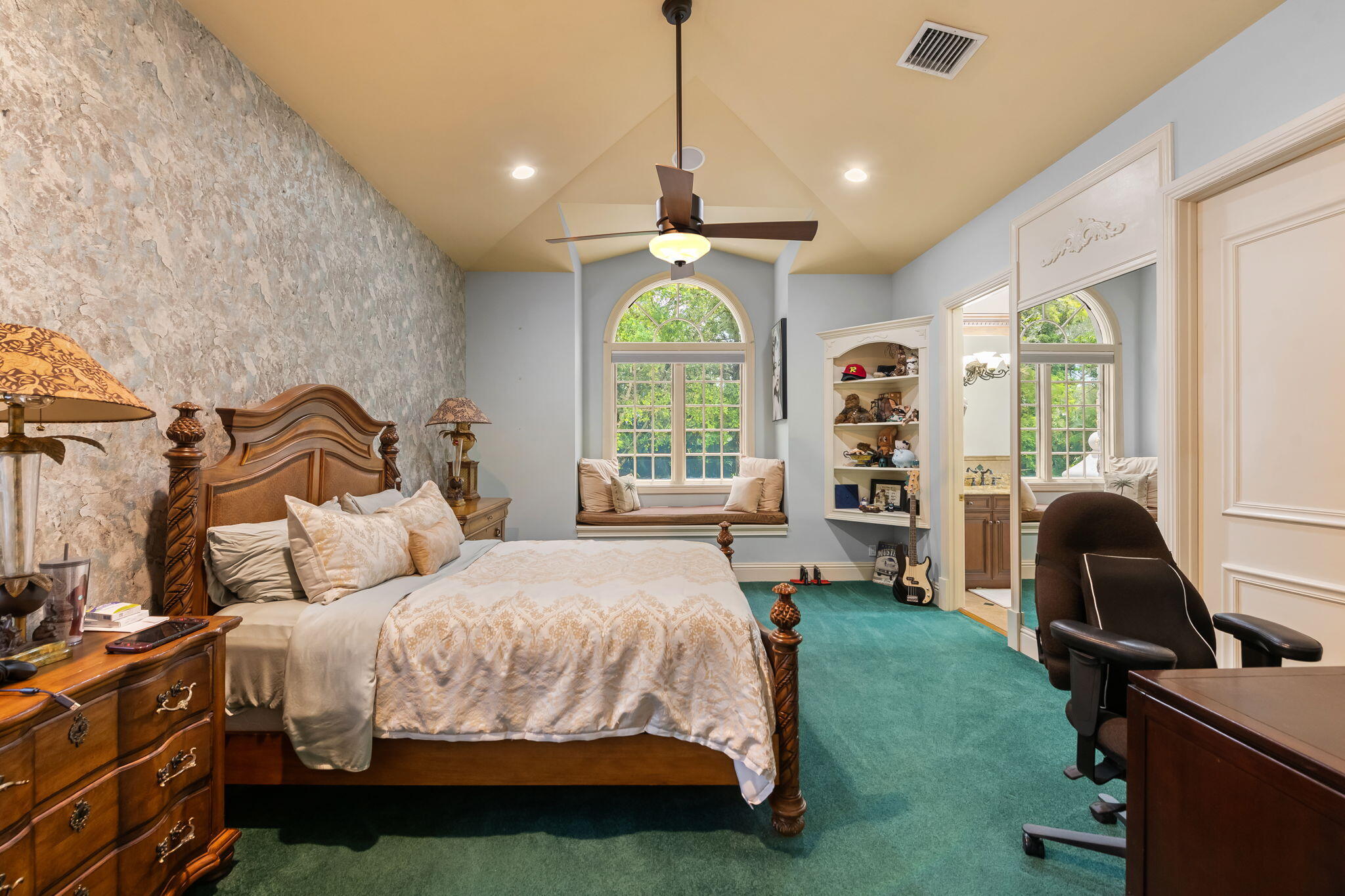 8950 NW 70th, Parkland FL 33067