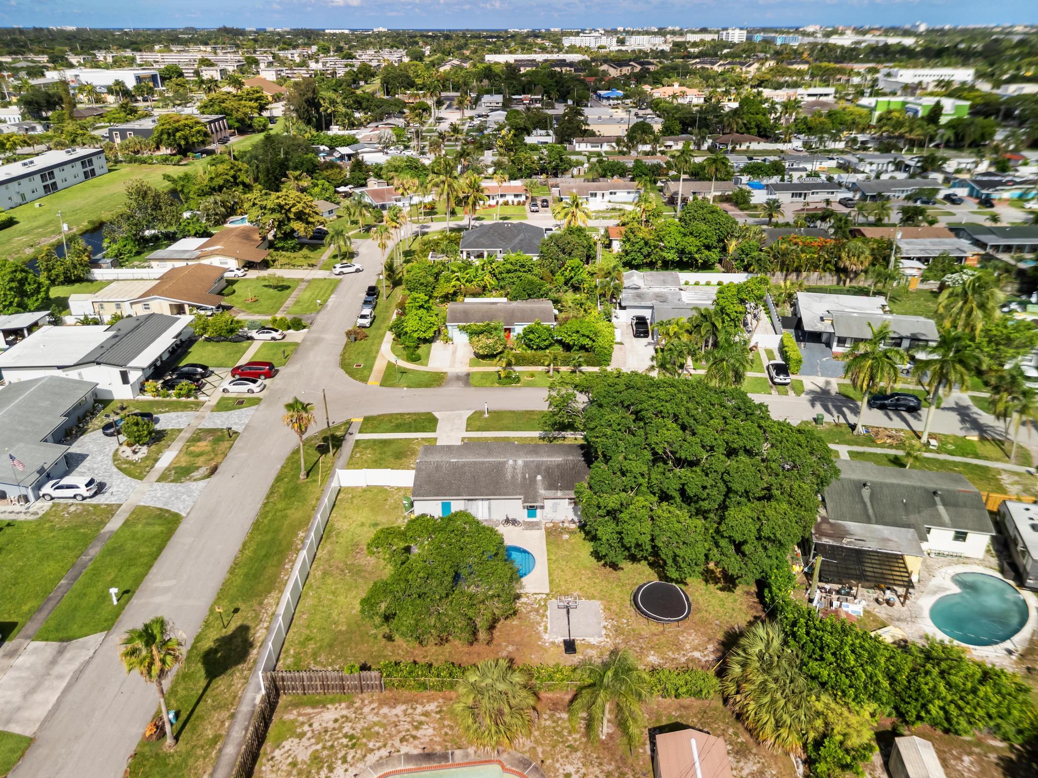 153 Abaco, Palm Springs FL 33461
