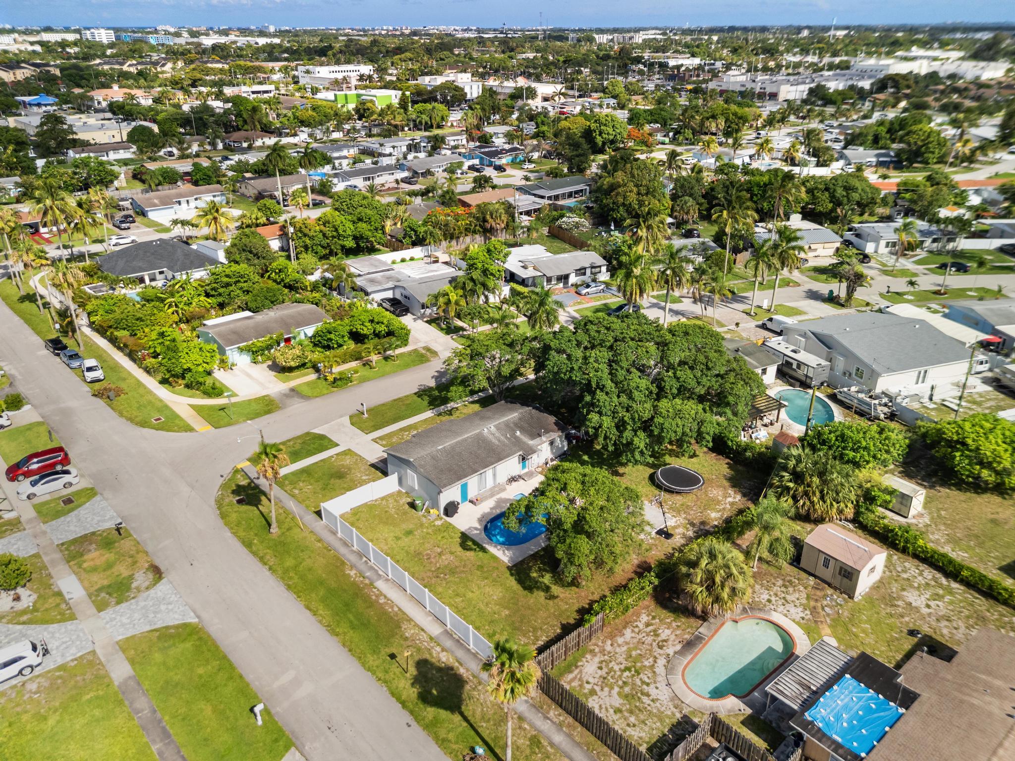 153 Abaco, Palm Springs FL 33461