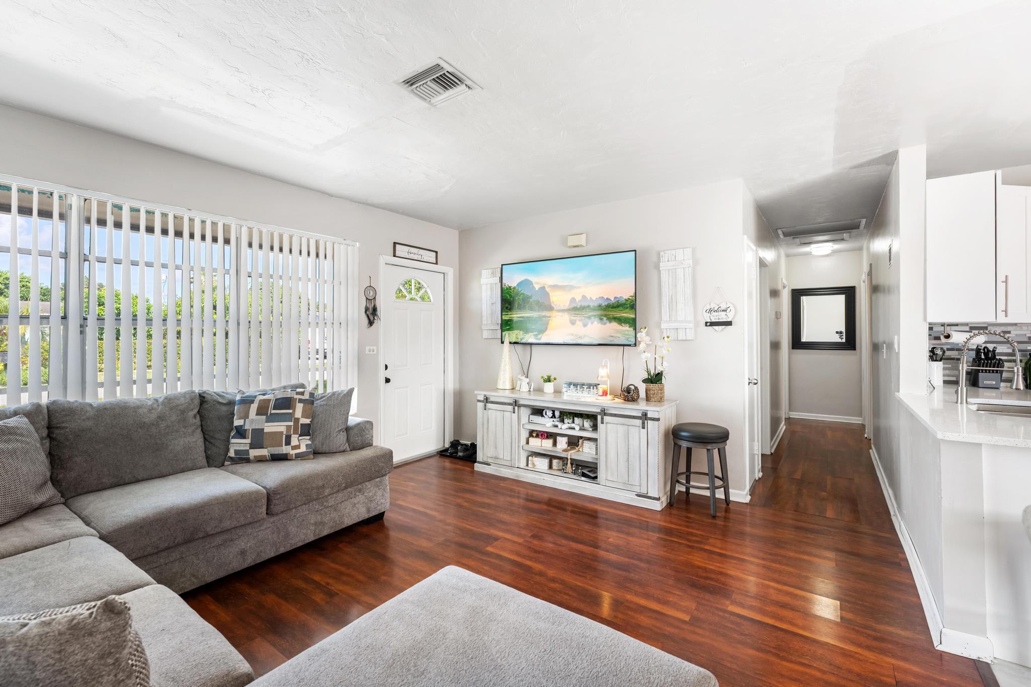 153 Abaco, Palm Springs FL 33461