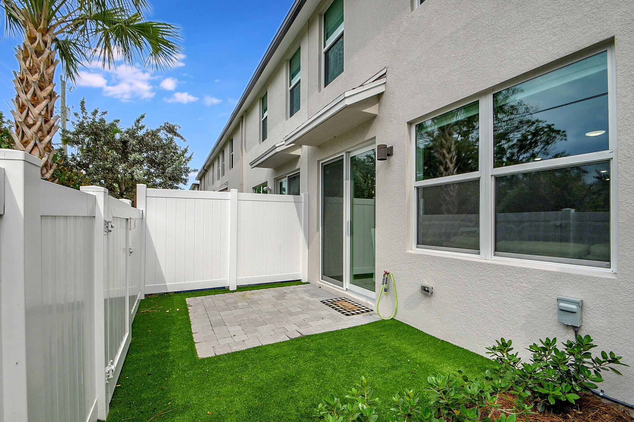 1620 Lindley, Mangonia Park FL 33407
