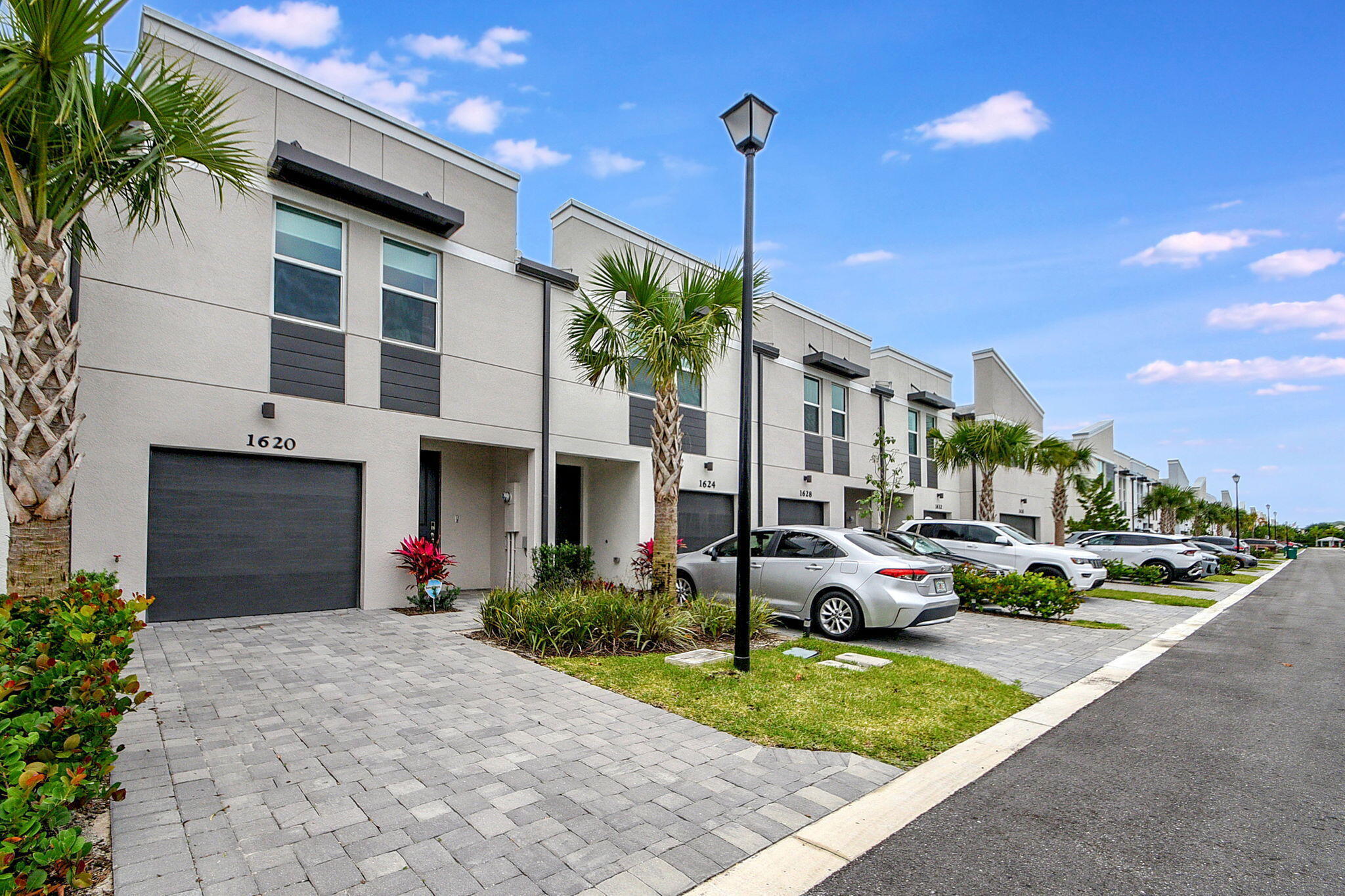 1620 Lindley, Mangonia Park FL 33407