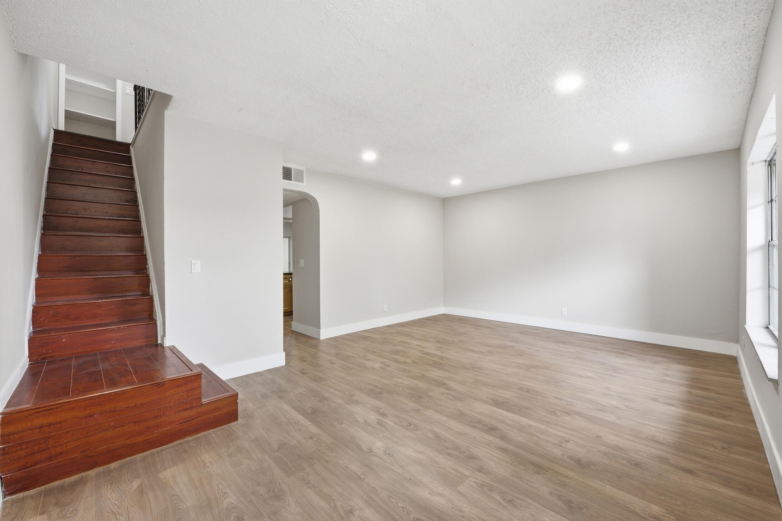 7318 NW 75th, Tamarac FL 33321