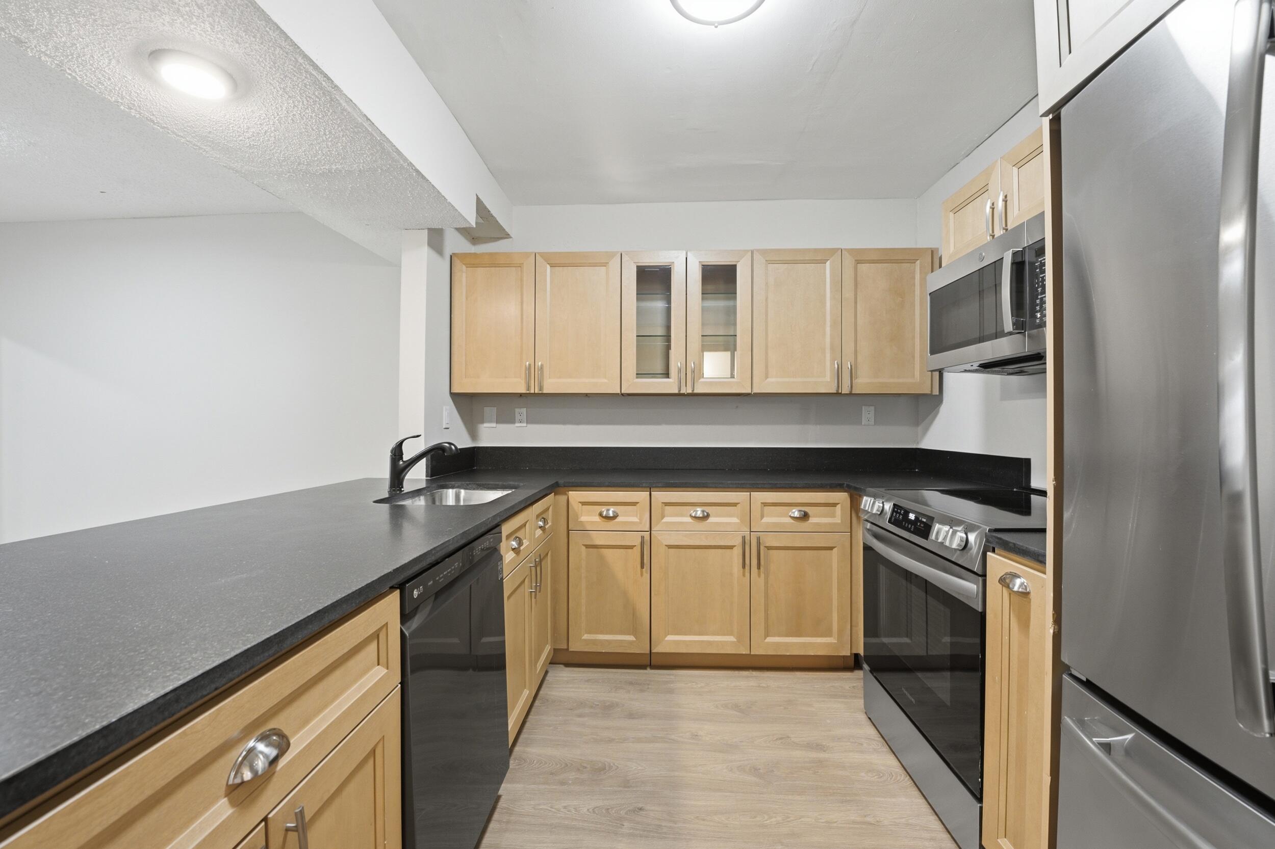 7318 NW 75th, Tamarac FL 33321