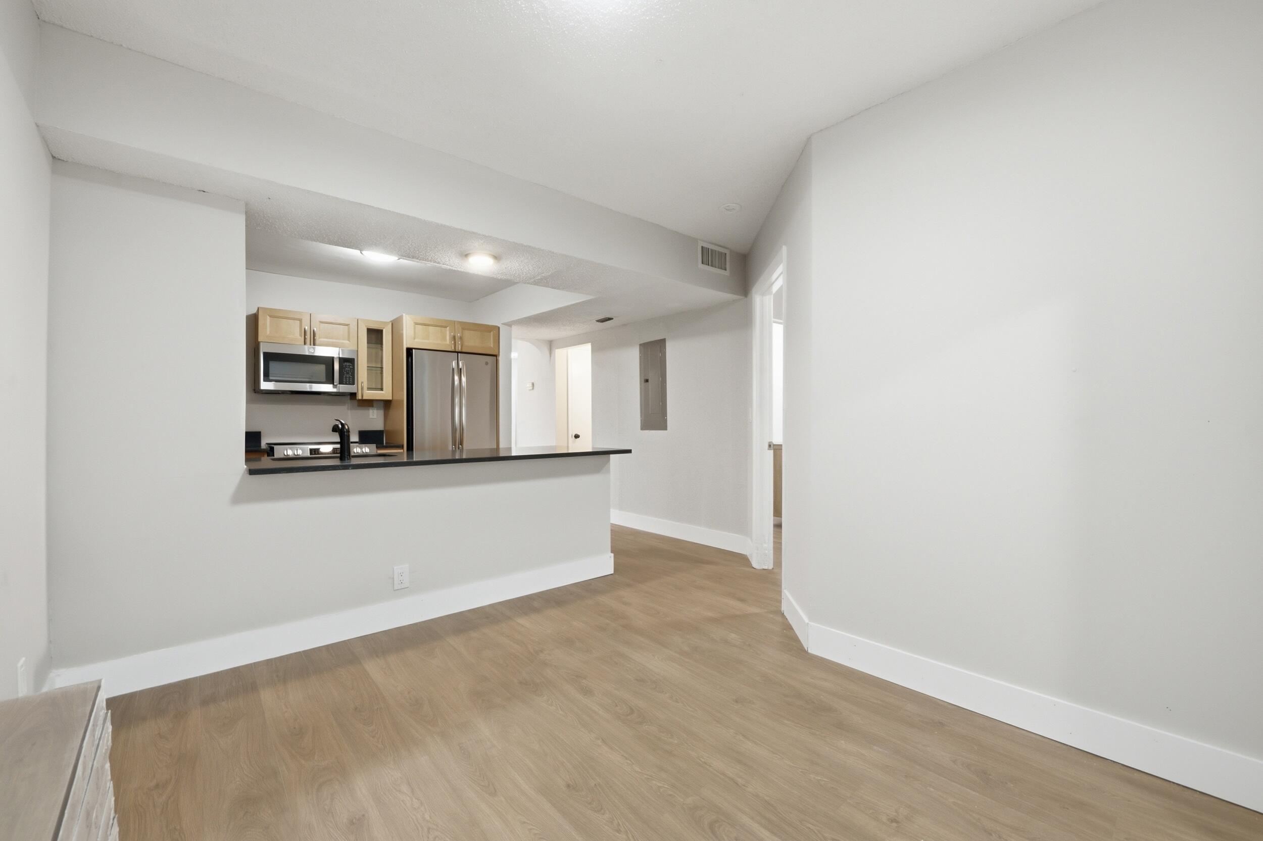 7318 NW 75th, Tamarac FL 33321