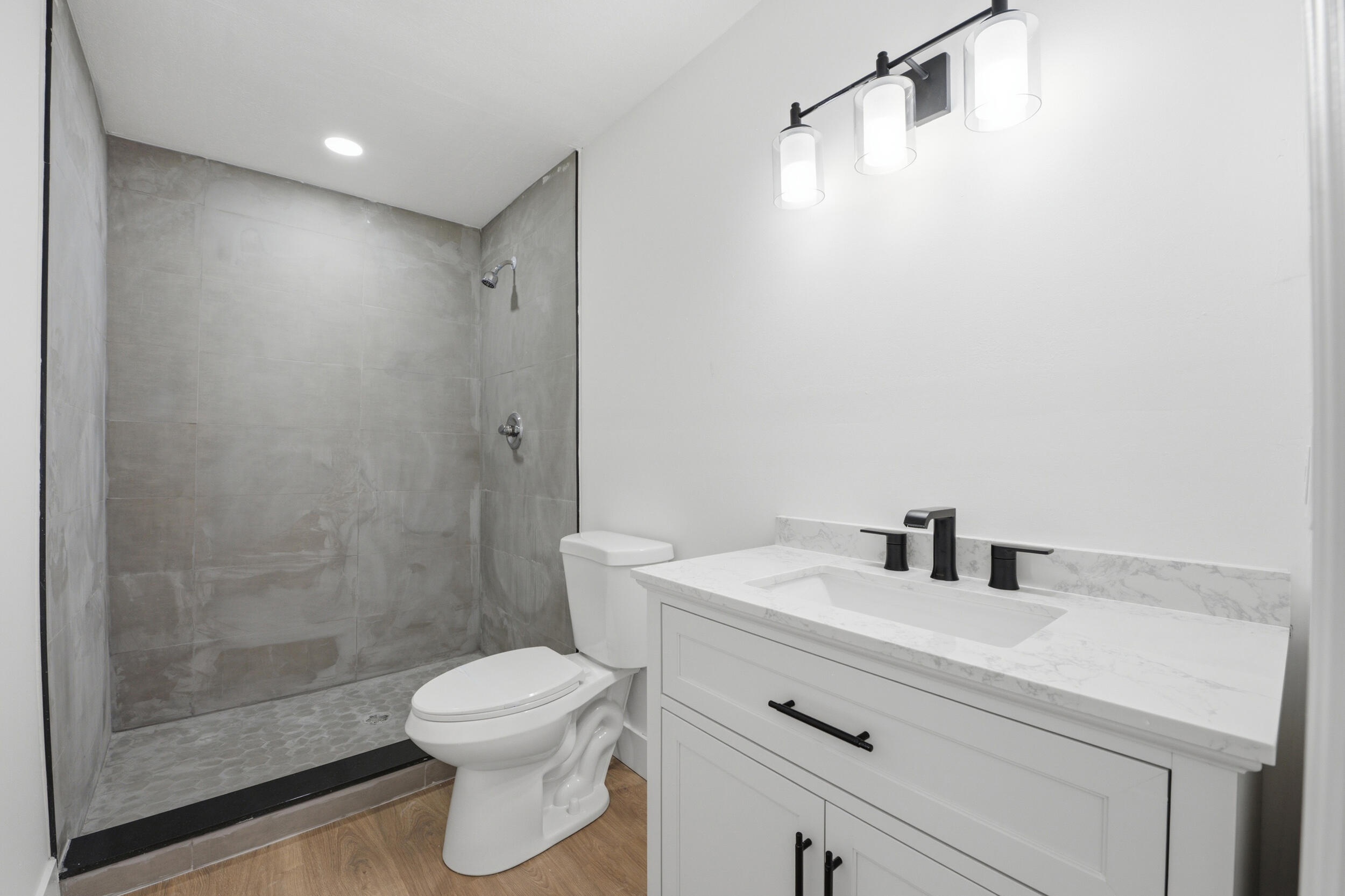 7318 NW 75th, Tamarac FL 33321