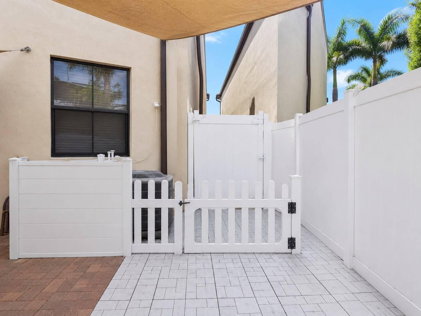 4822 NW 56th, Tamarac FL 33319