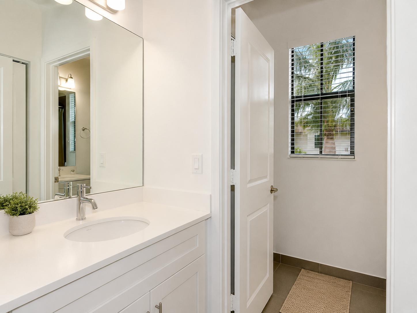 4822 NW 56th, Tamarac FL 33319