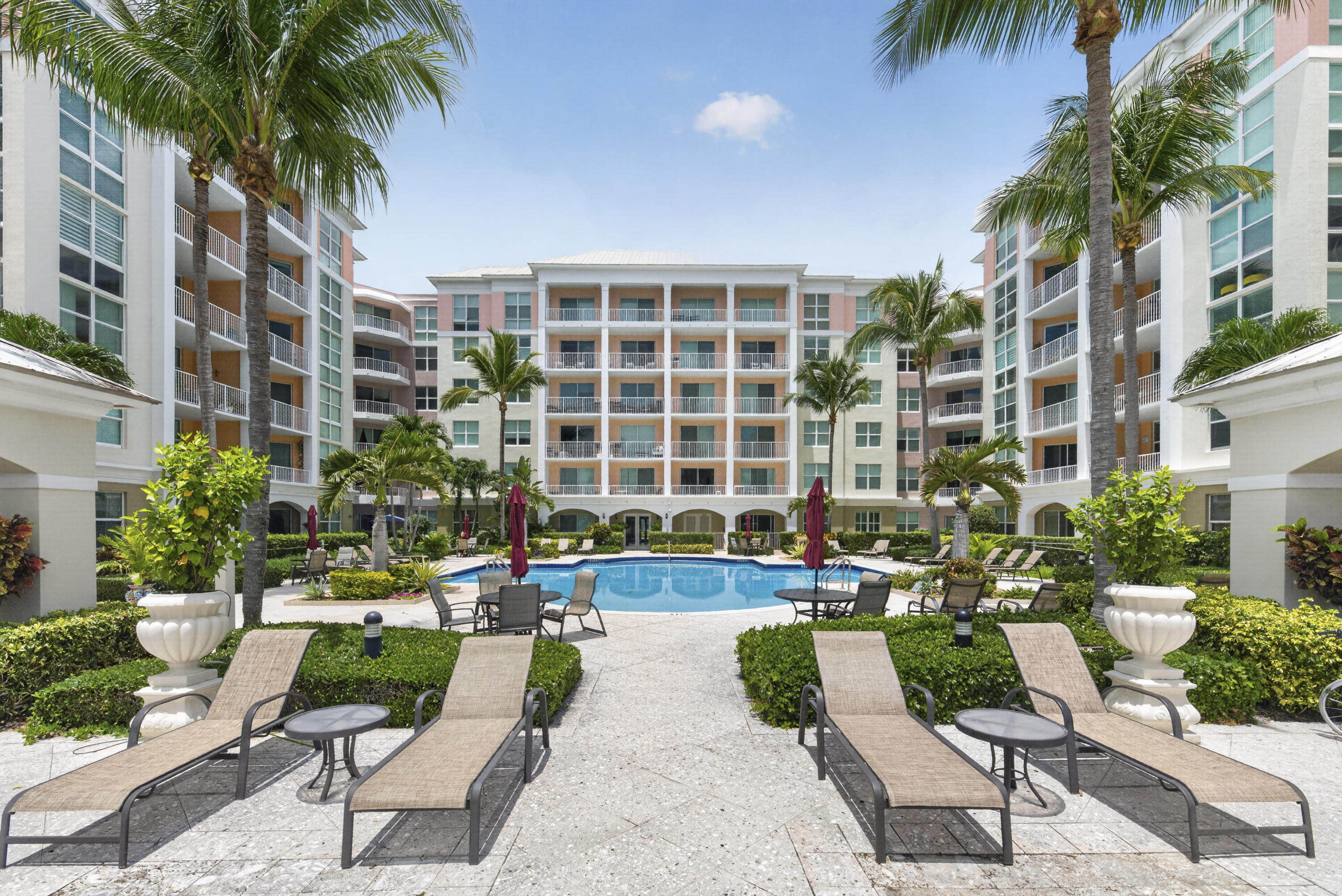 804 E Windward #111, Lantana FL 33462