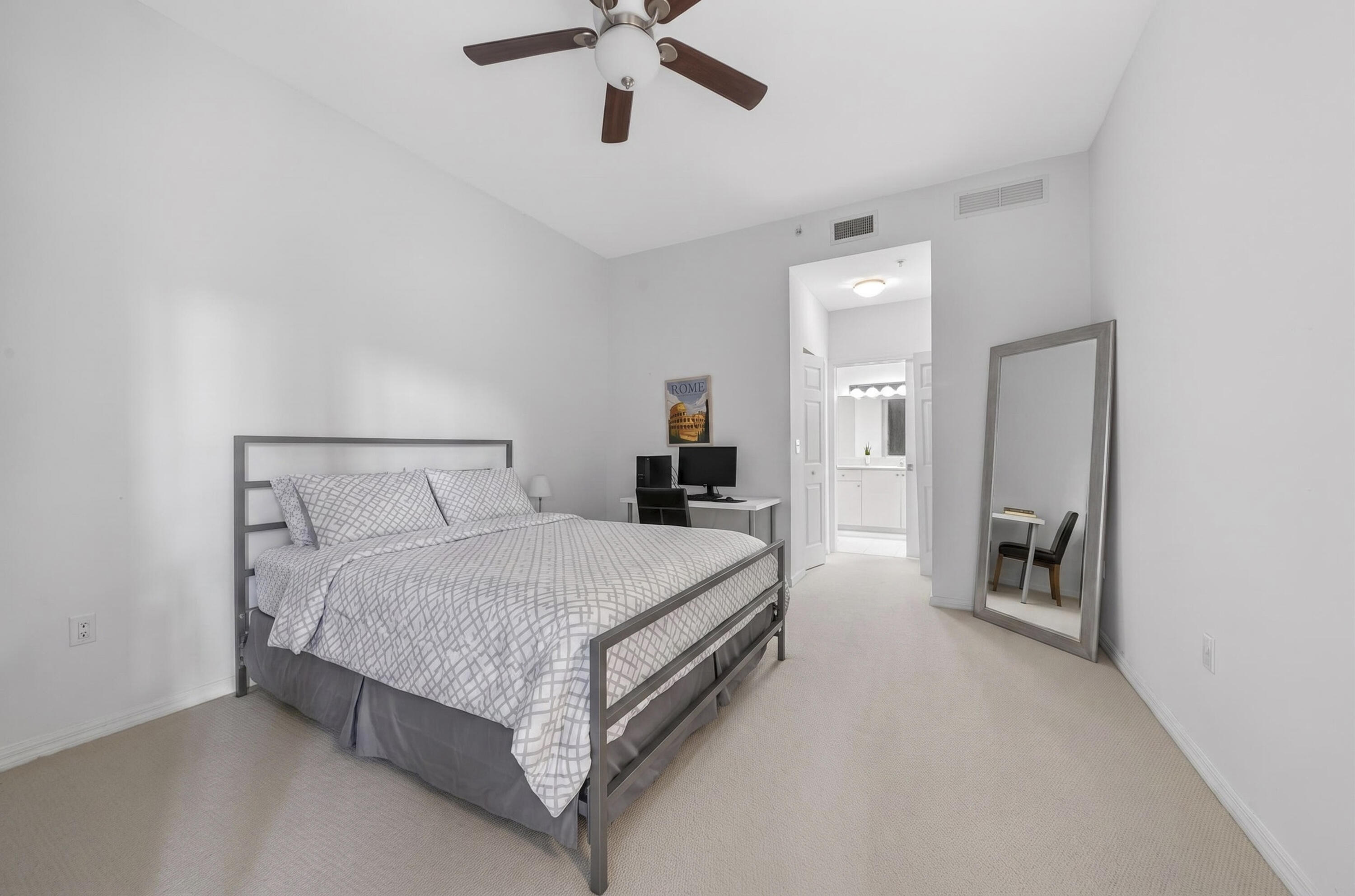 804 E Windward #111, Lantana FL 33462