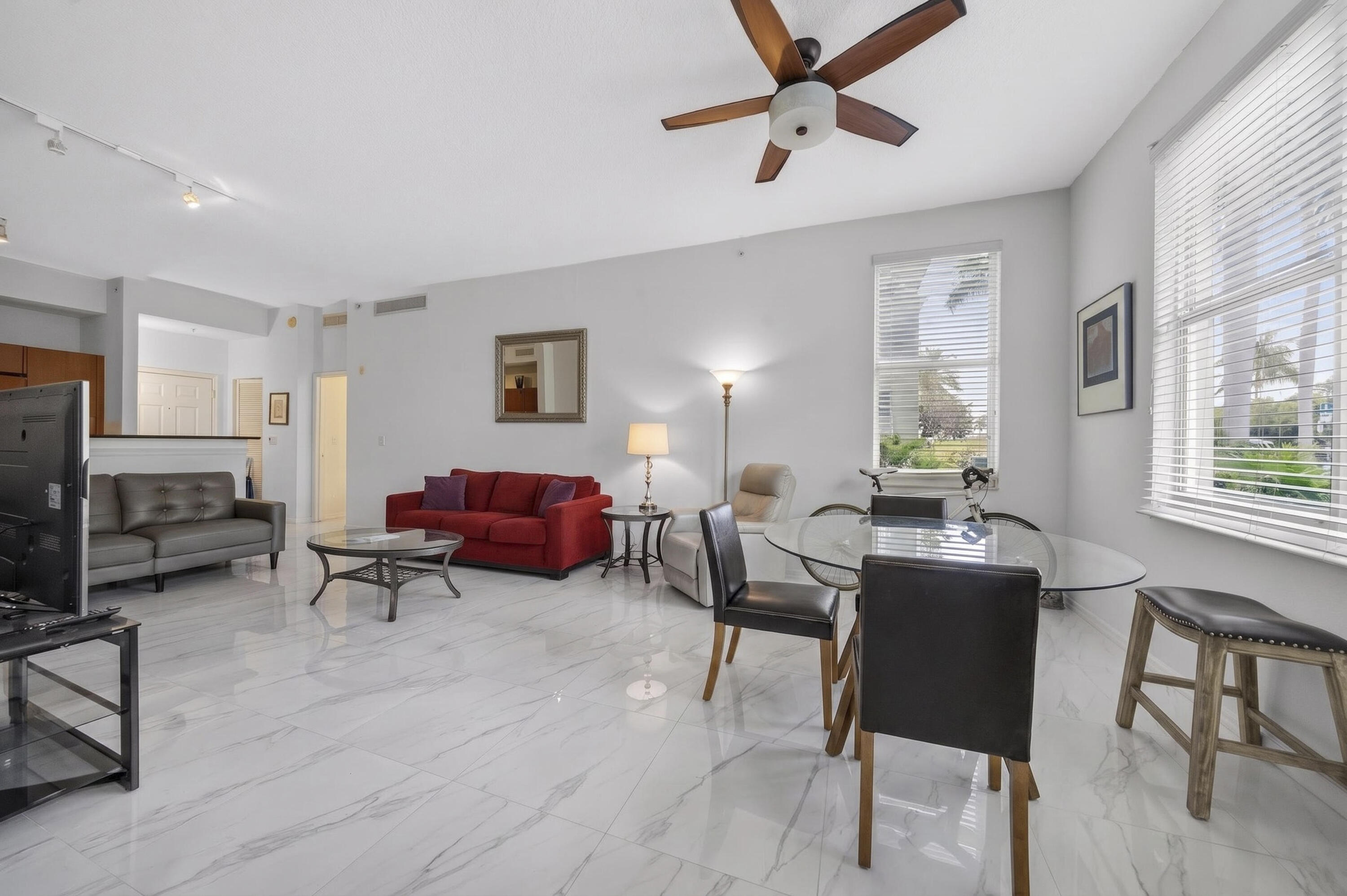 804 E Windward #111, Lantana FL 33462