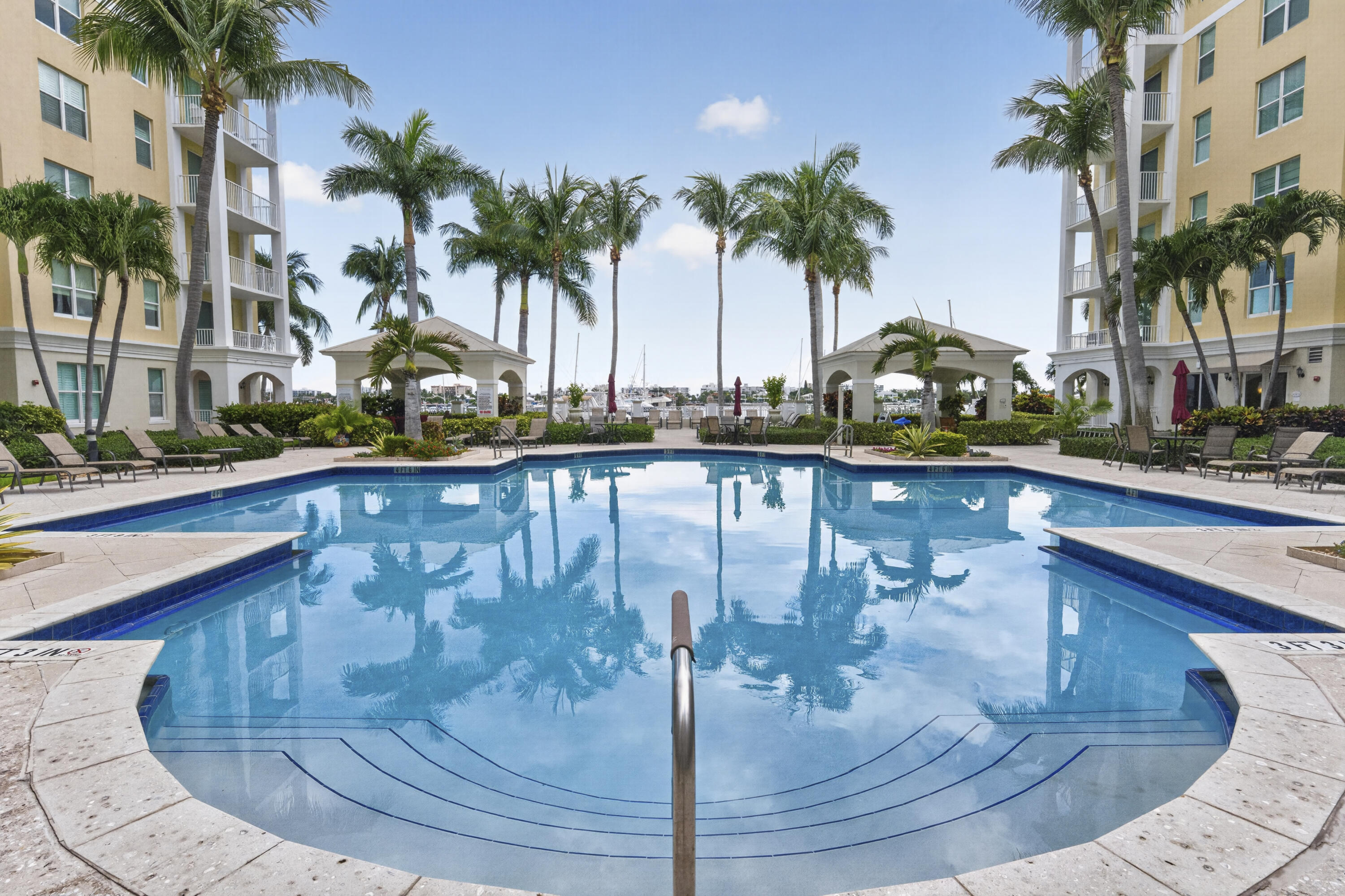 804 E Windward #111, Lantana FL 33462