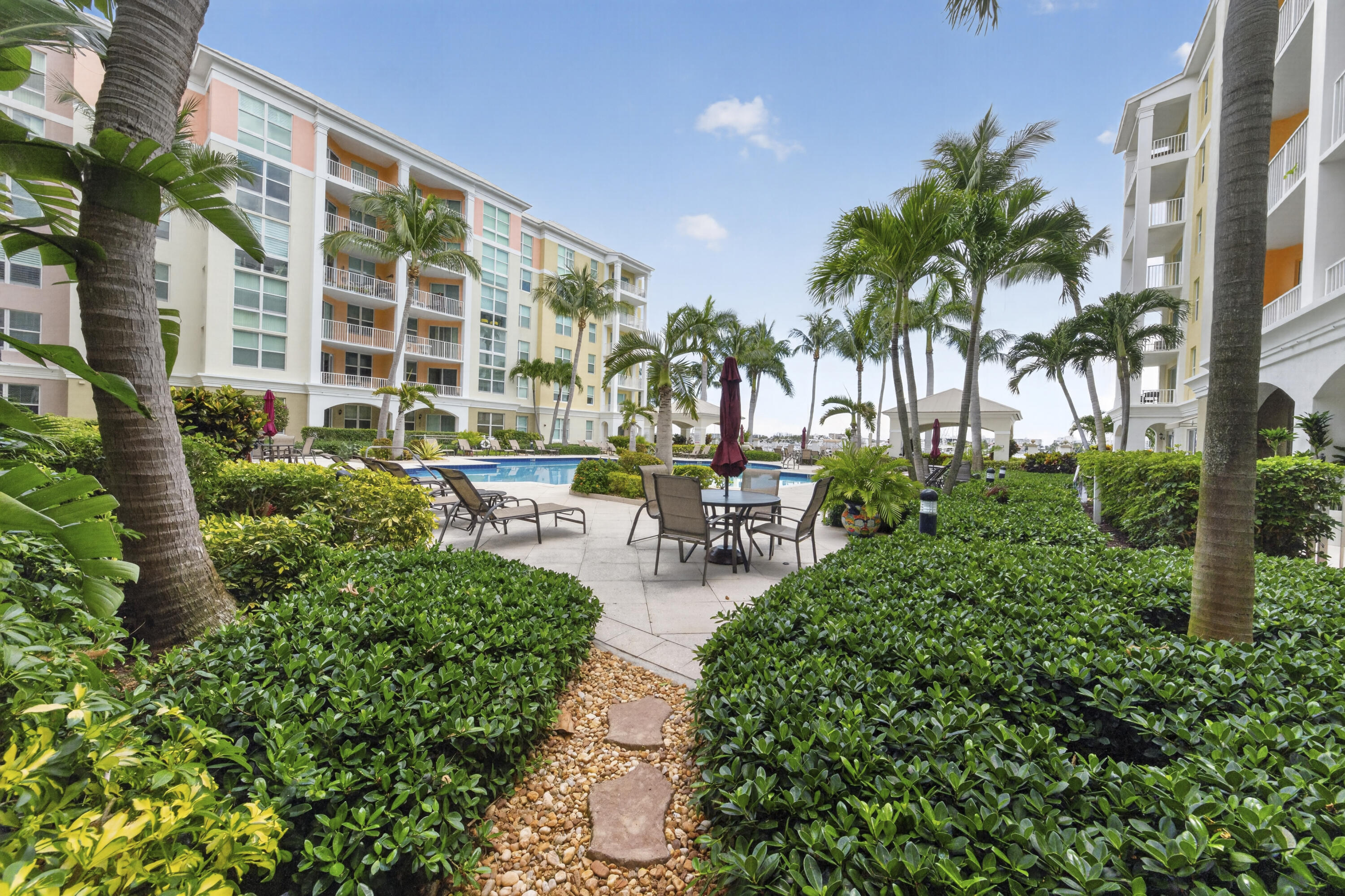 804 E Windward #111, Lantana FL 33462