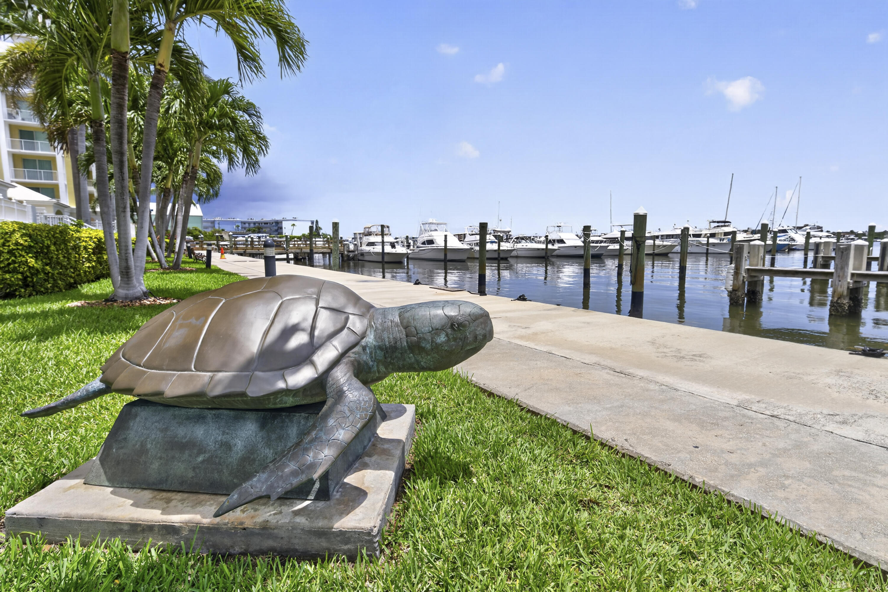 804 E Windward #111, Lantana FL 33462