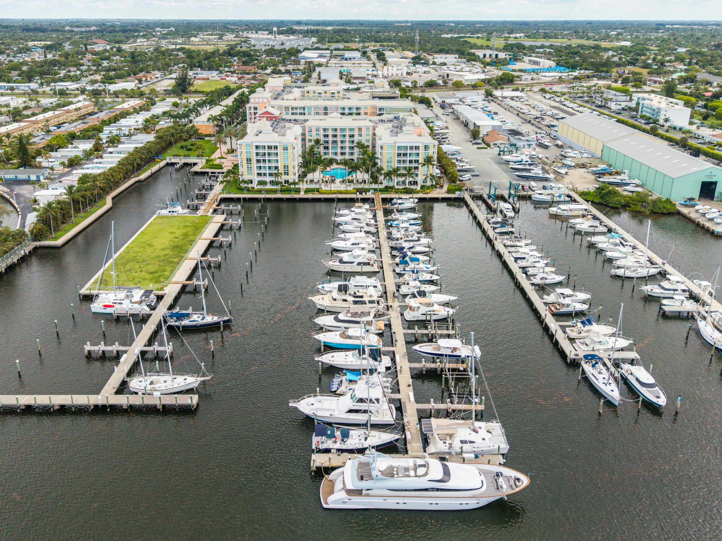 804 E Windward #111, Lantana FL 33462