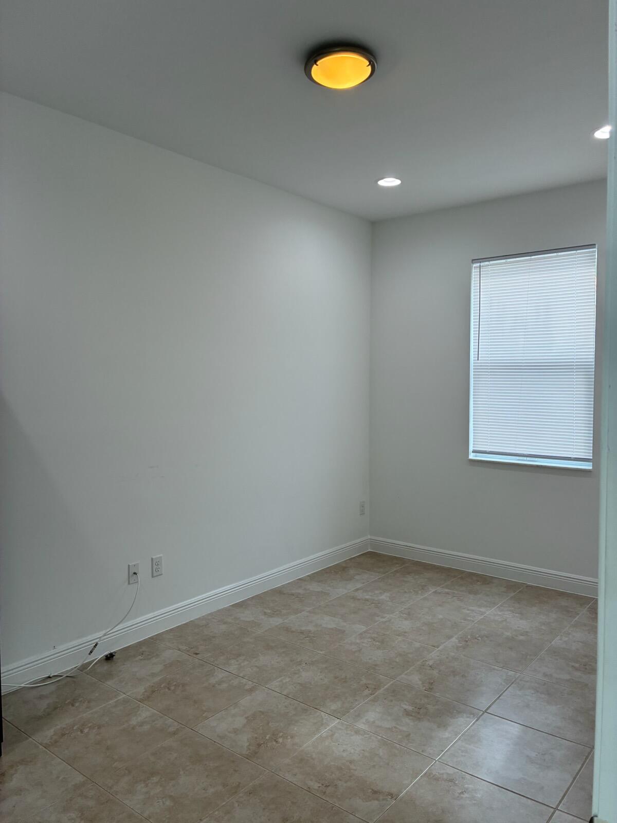 6989 Pines #Gg 39, Coconut Creek FL 33073