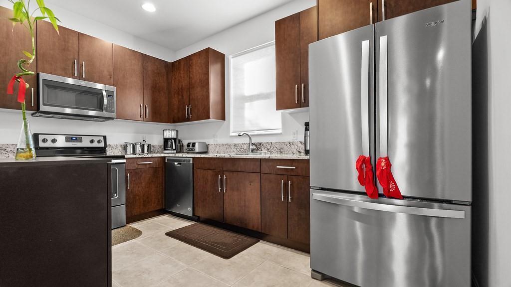 6989 Pines #Gg 39, Coconut Creek FL 33073