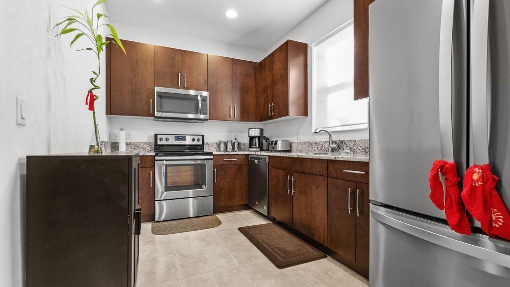 6989 Pines #Gg 39, Coconut Creek FL 33073