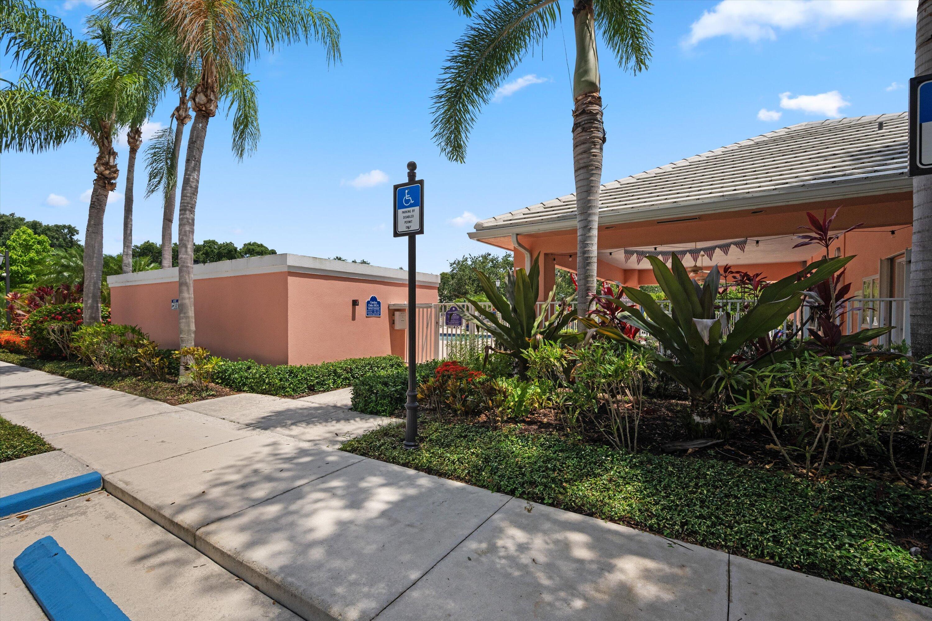 8488 Beaconhill, Palm Beach Gardens FL 33410
