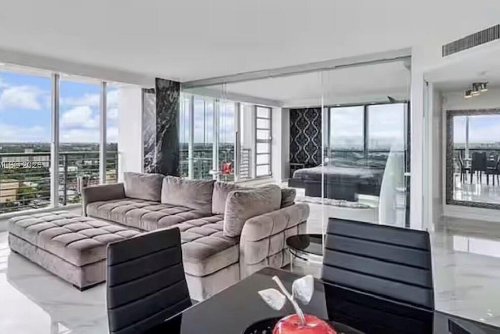 1720 Harrison #15a, Hollywood FL 33020