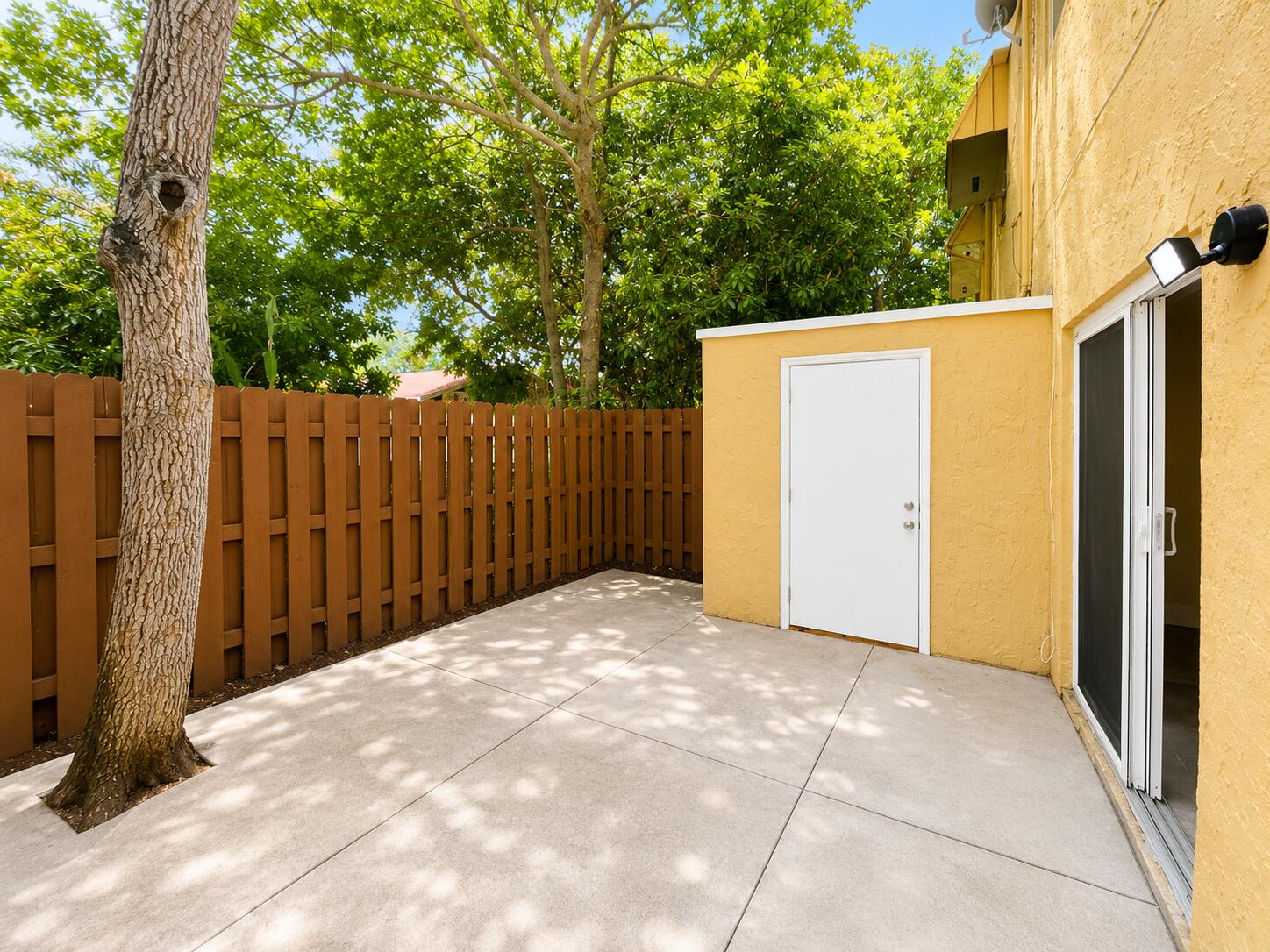 5728 5728 Blueberry Ct, Unit #38, Lauderhill FL 33313