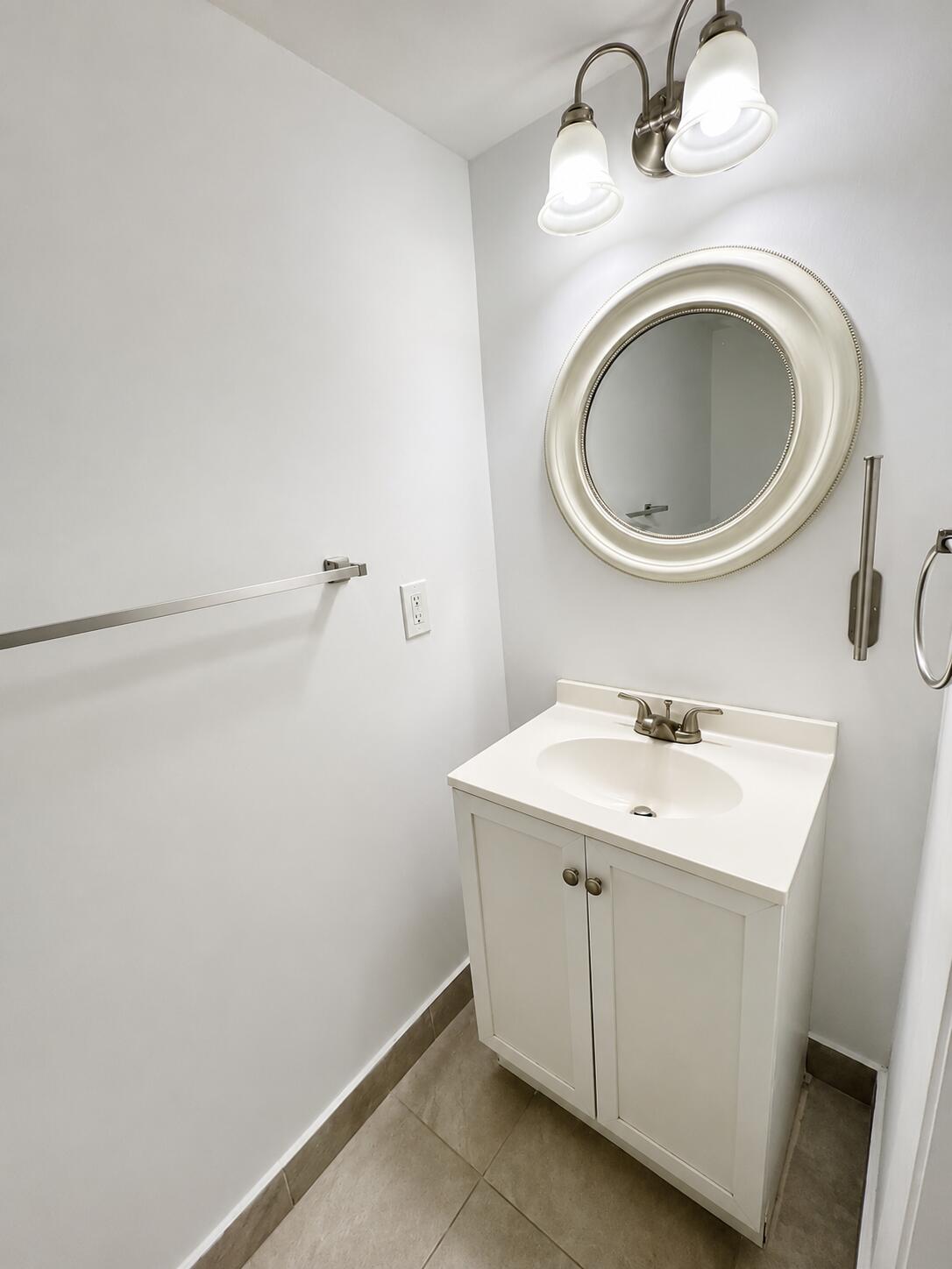 5728 5728 Blueberry Ct, Unit #38, Lauderhill FL 33313