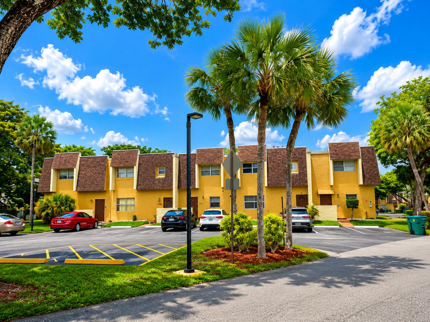 5728 5728 Blueberry Ct, Unit #38, Lauderhill FL 33313