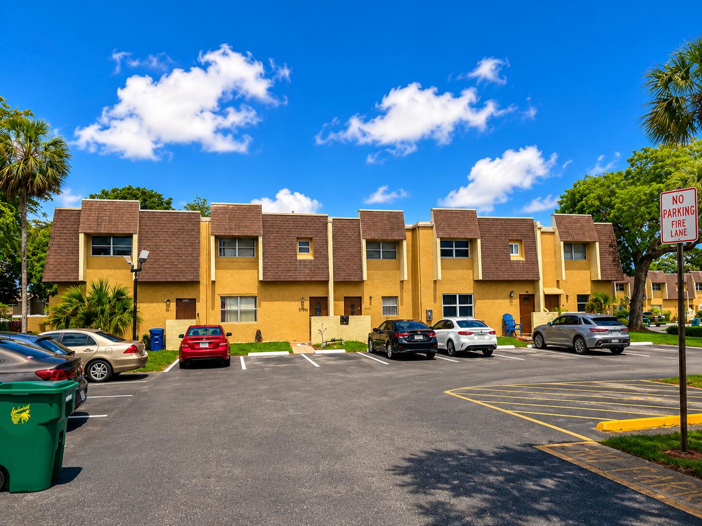 5728 5728 Blueberry Ct, Unit #38, Lauderhill FL 33313