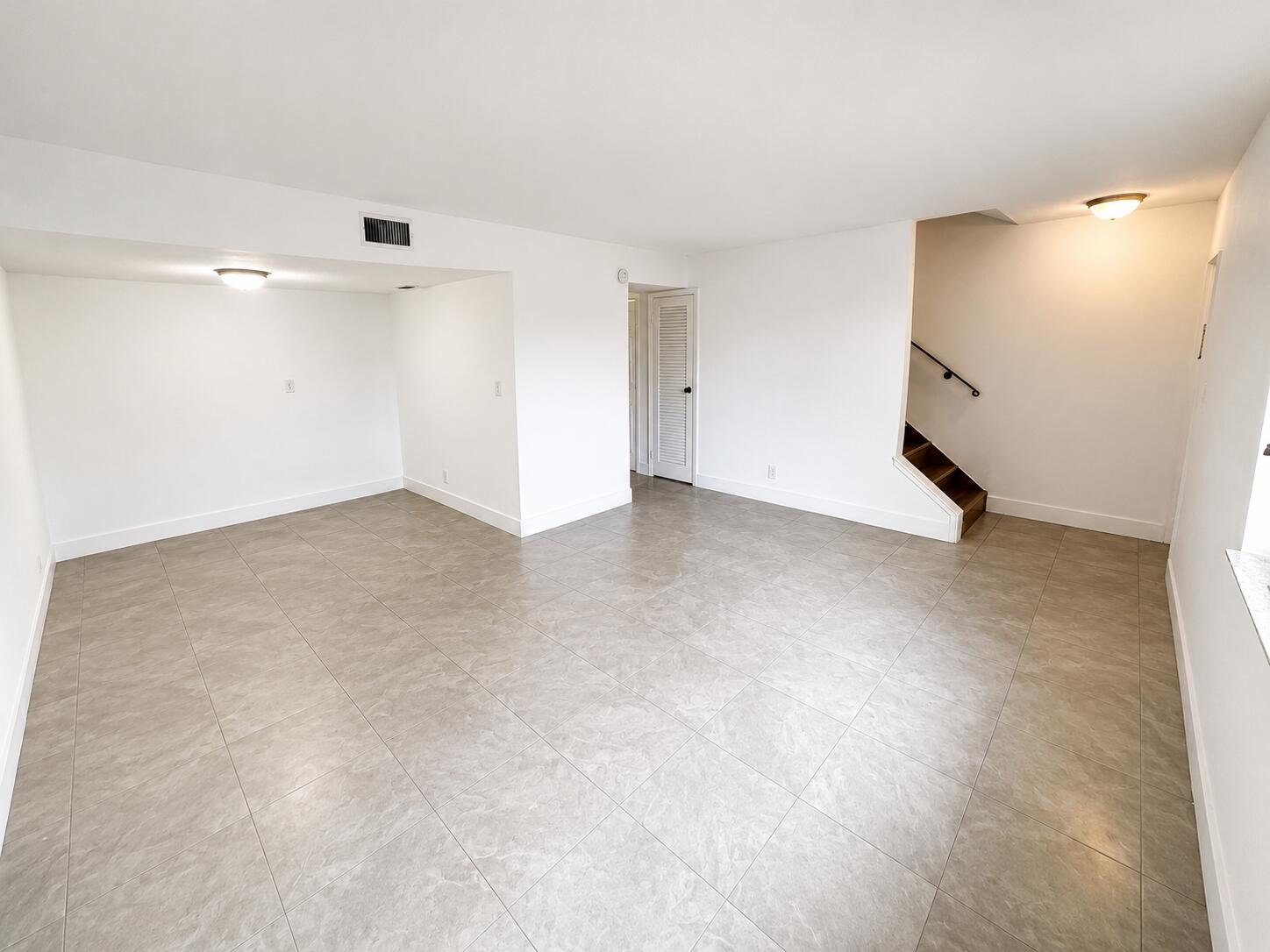 5728 5728 Blueberry Ct, Unit #38, Lauderhill FL 33313