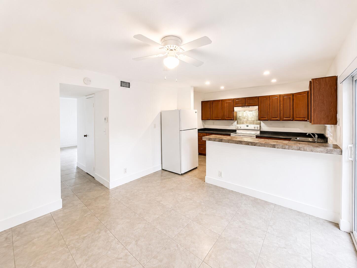 5728 5728 Blueberry Ct, Unit #38, Lauderhill FL 33313