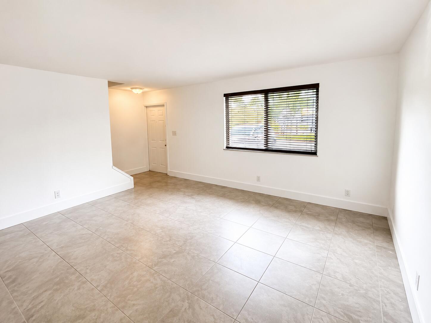 5728 5728 Blueberry Ct, Unit #38, Lauderhill FL 33313