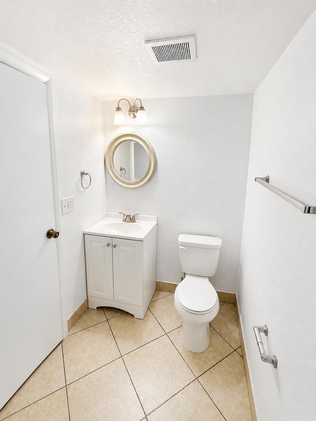 5728 5728 Blueberry Ct, Unit #38, Lauderhill FL 33313
