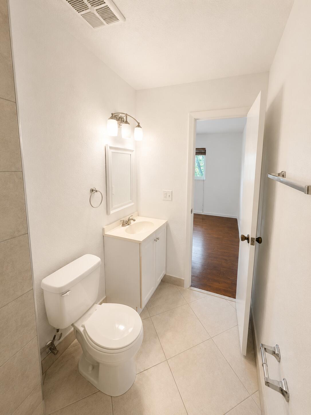 5728 5728 Blueberry Ct, Unit #38, Lauderhill FL 33313