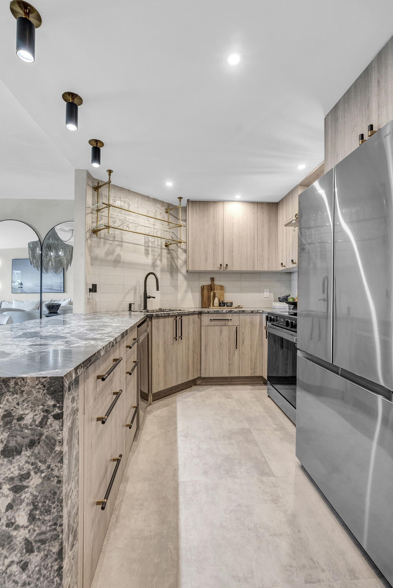 340 Sunset #505, Fort Lauderdale FL 33301