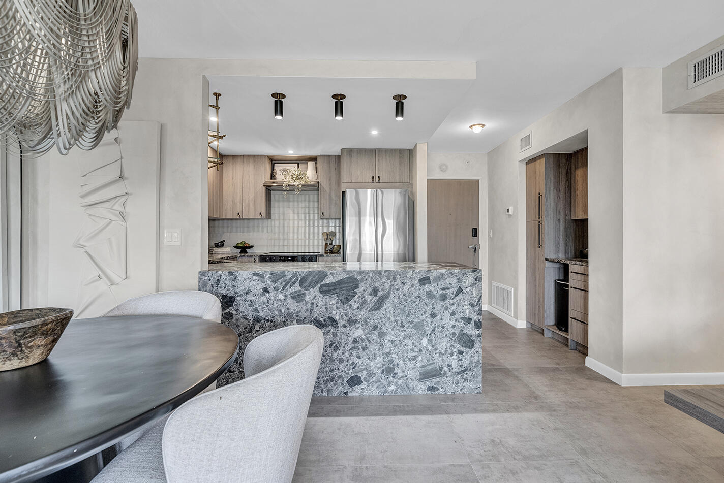340 Sunset #505, Fort Lauderdale FL 33301