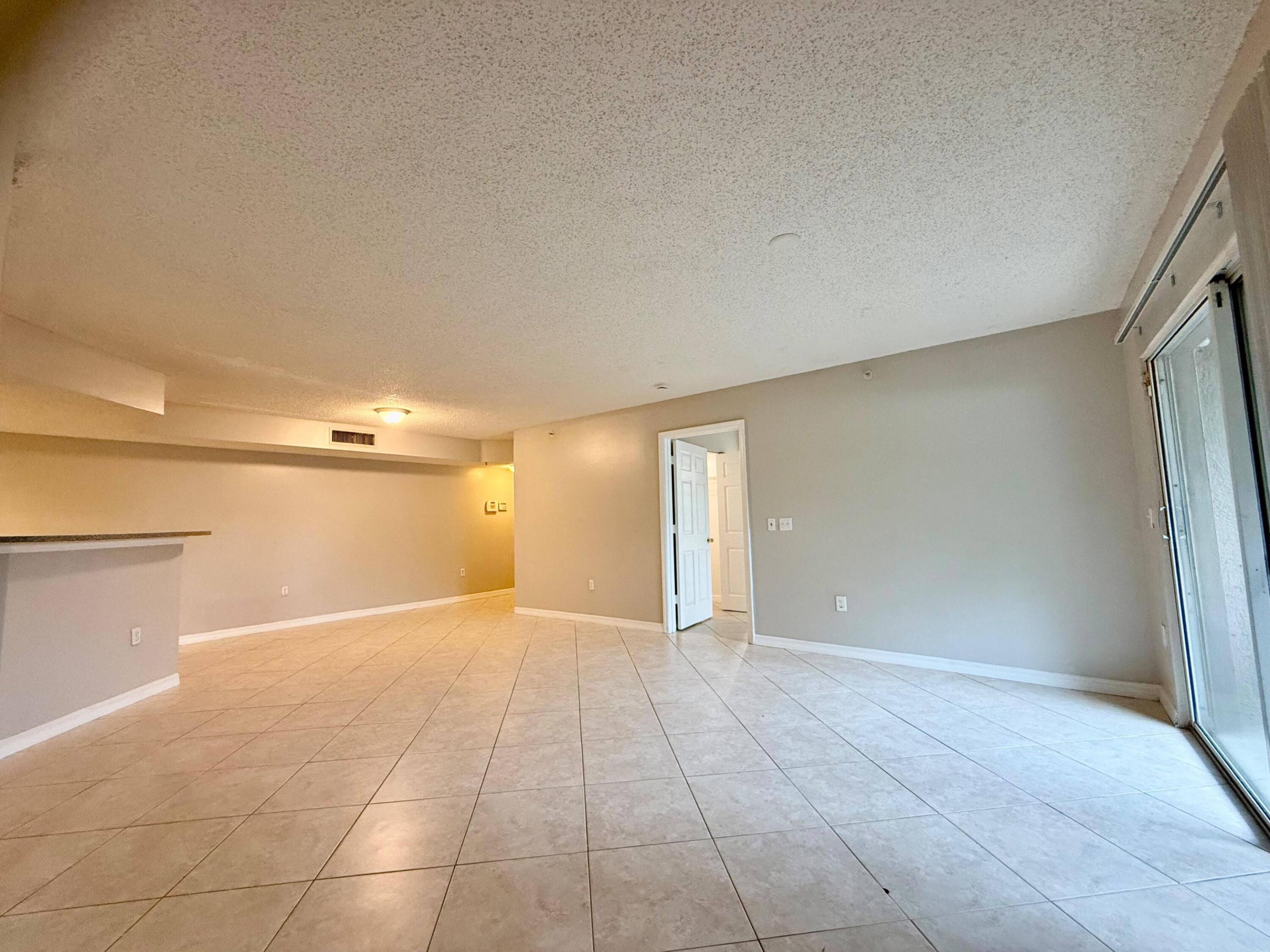 5065 Wiles #105, Coconut Creek FL 33073