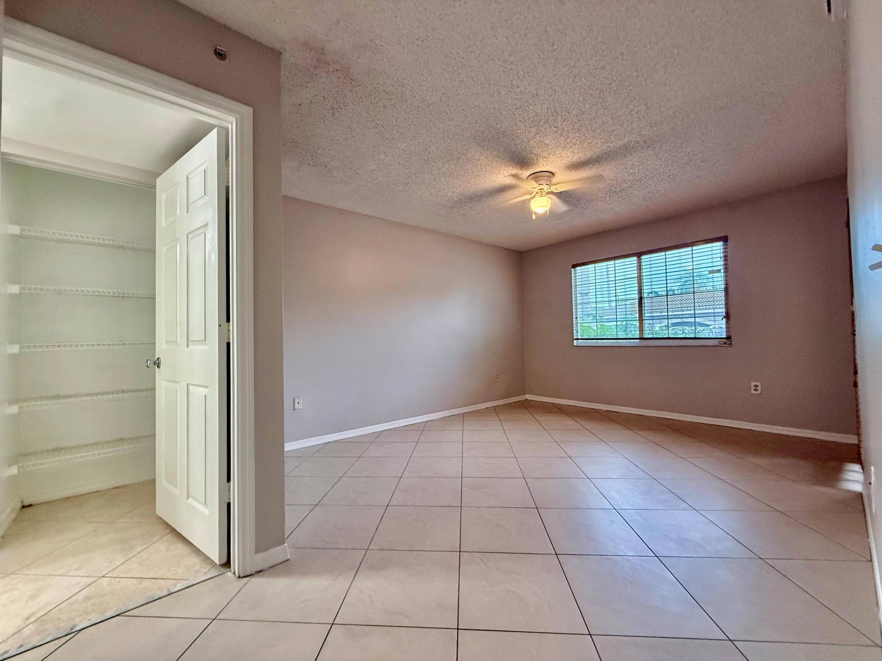 5065 Wiles #105, Coconut Creek FL 33073