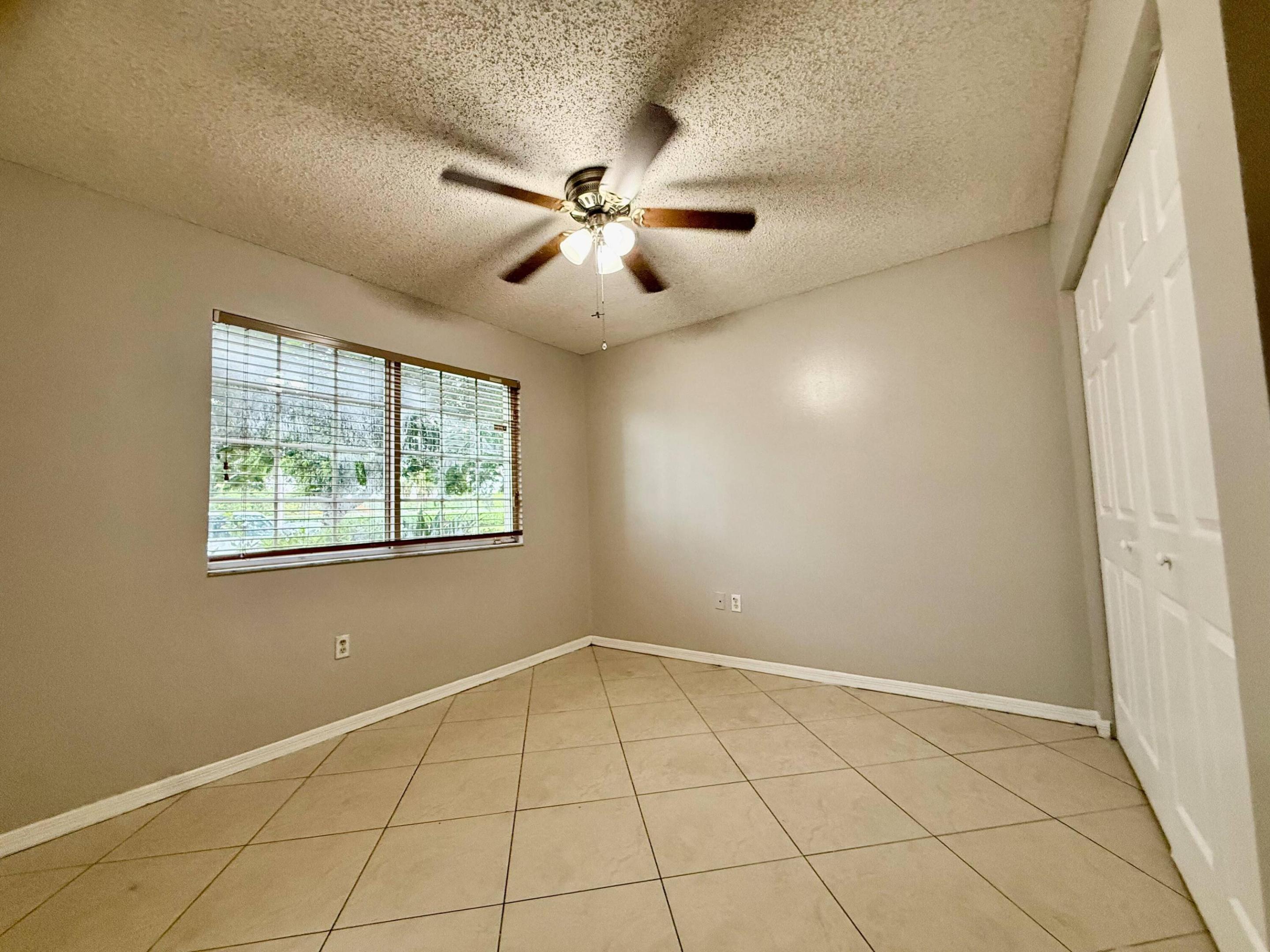 5065 Wiles #105, Coconut Creek FL 33073