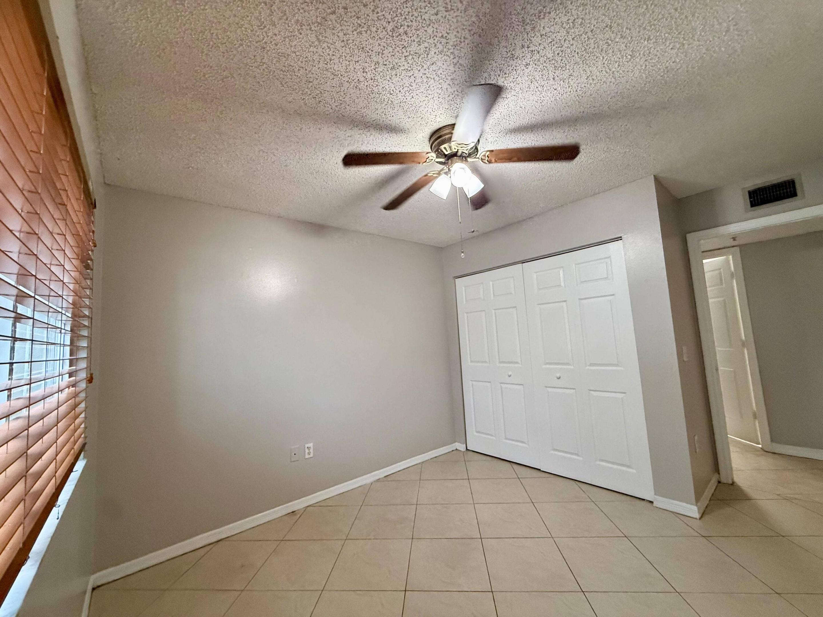 5065 Wiles #105, Coconut Creek FL 33073