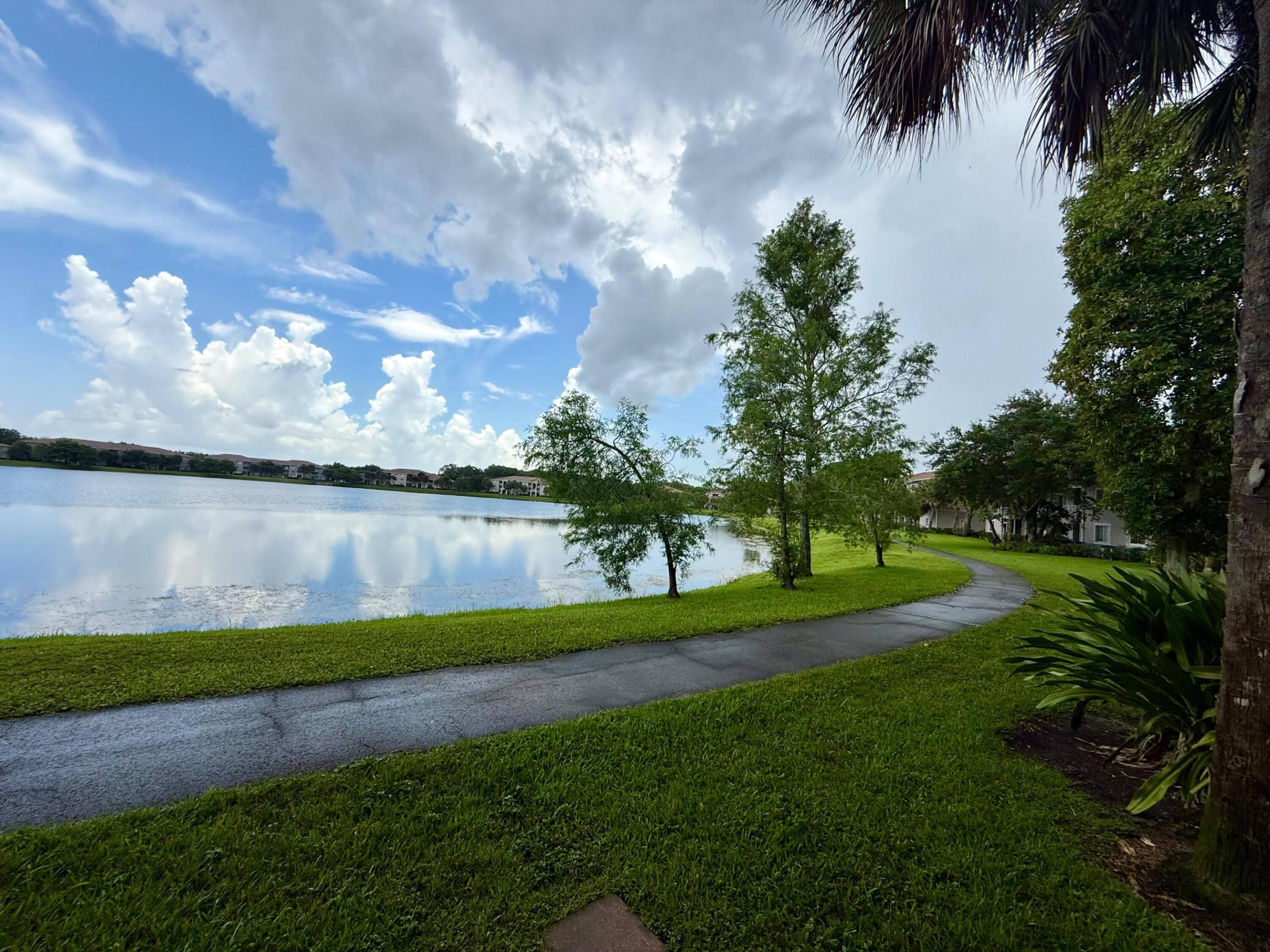 5065 Wiles #105, Coconut Creek FL 33073