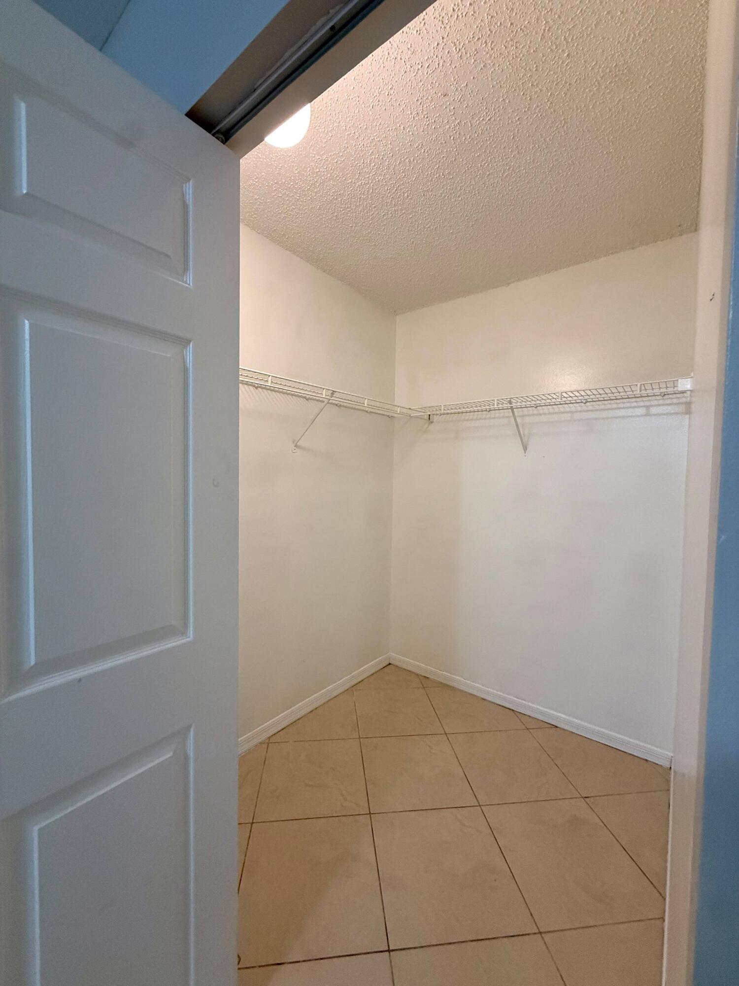5065 Wiles #105, Coconut Creek FL 33073