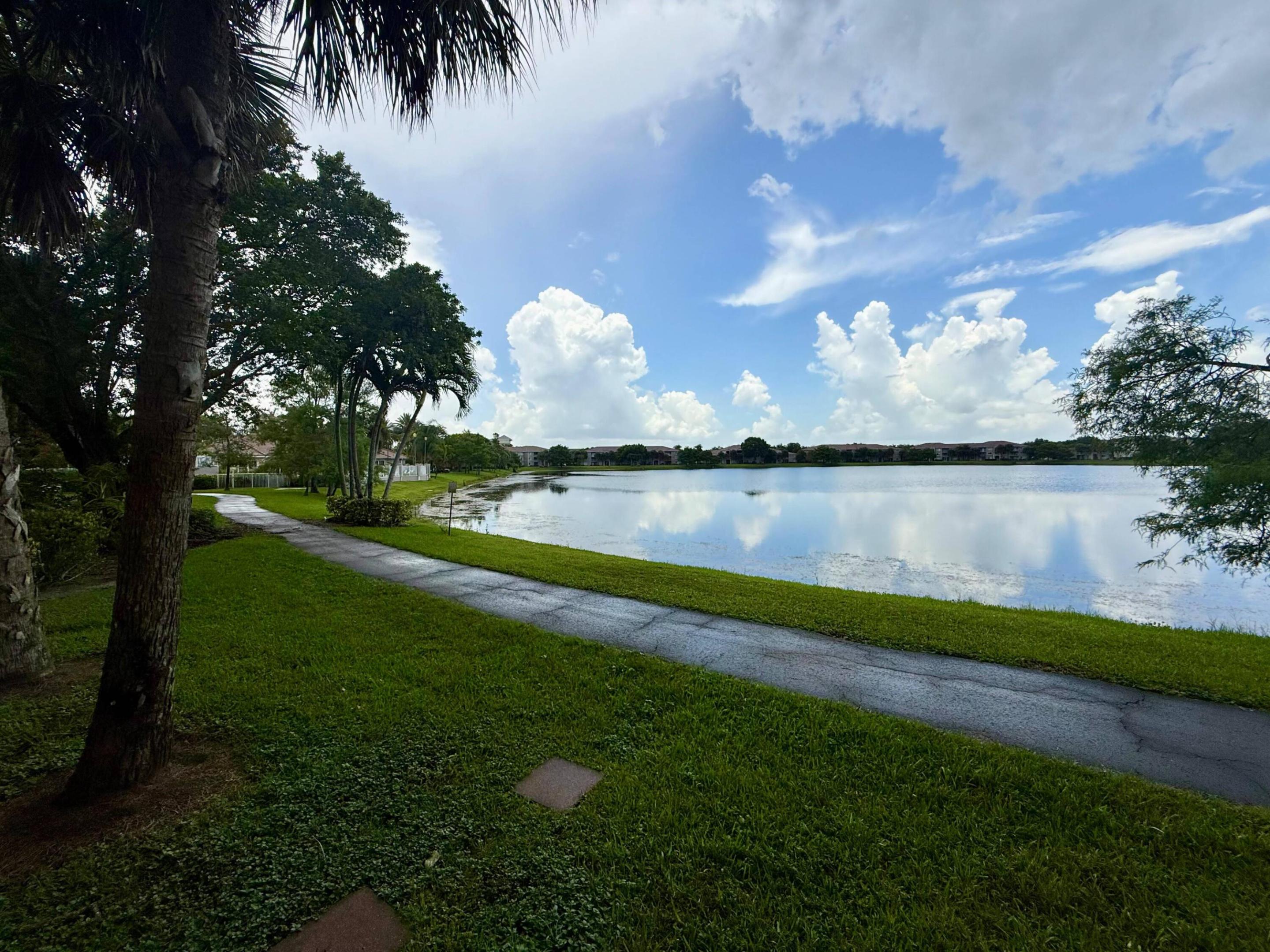 5065 Wiles #105, Coconut Creek FL 33073