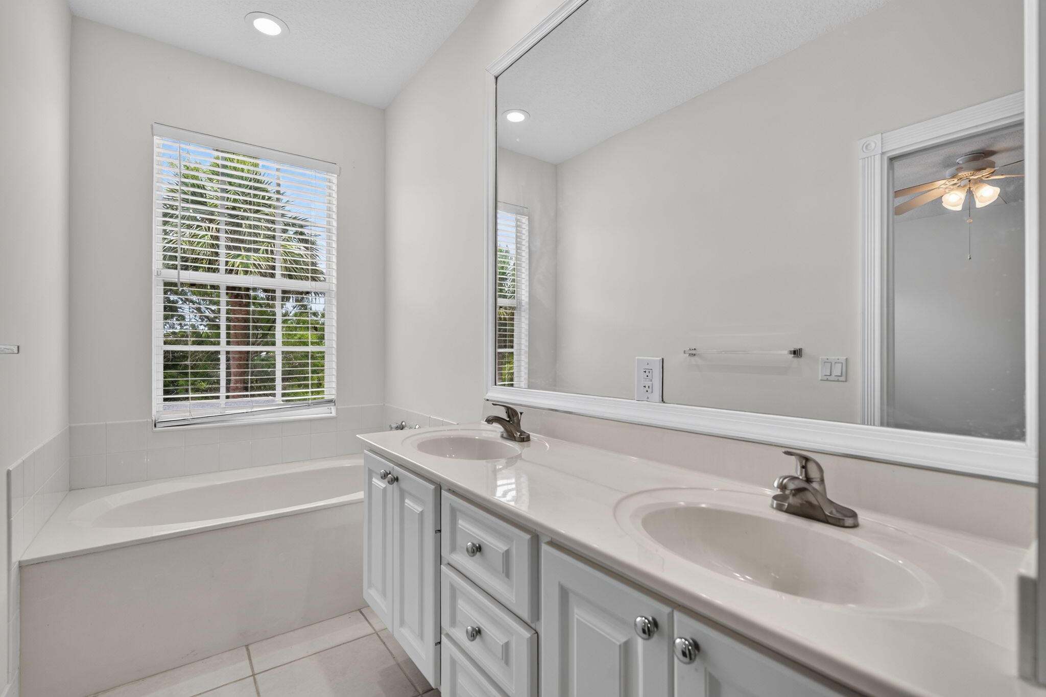 112 Santa Barbara, Palm Beach Gardens FL 33410